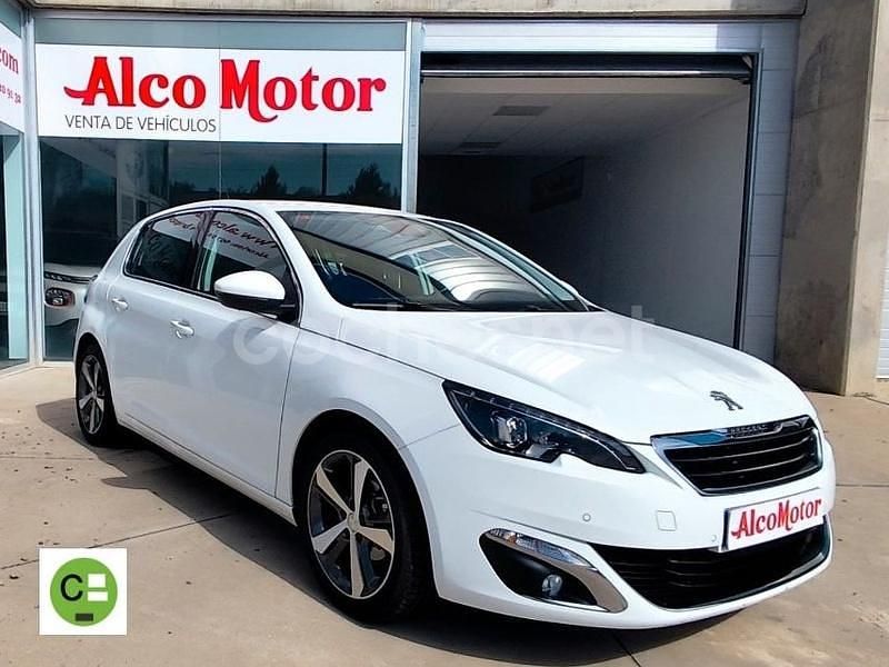 Usado Peugeot 308 Allure 110 CV (80 kW) 2017 Blanco Berlina