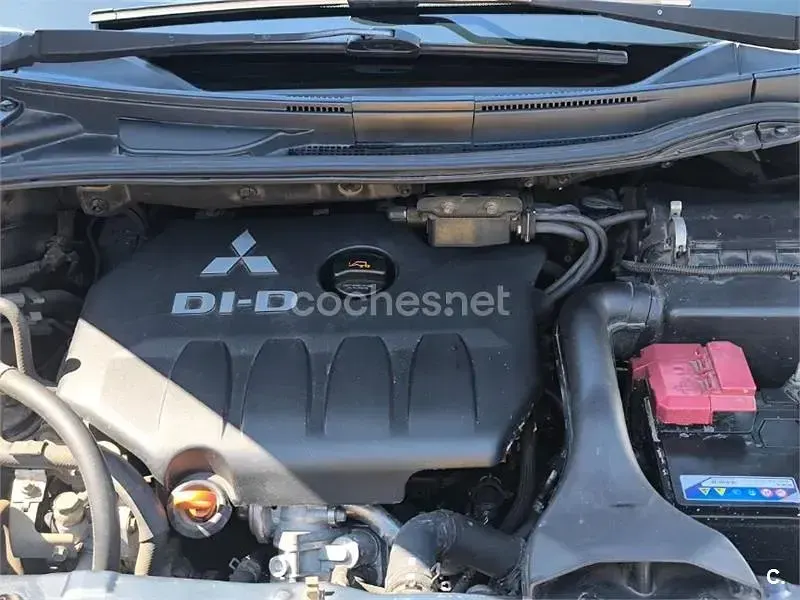 Usado Mitsubishi Grandis Inform 136 CV (100 kW) 2006 Azul Monovolumen