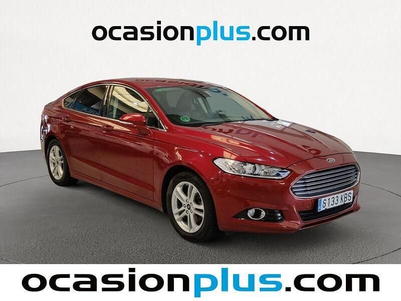 Usado Ford Mondeo Titanium 180 CV (132 kW) 2017 Rojo Berlina