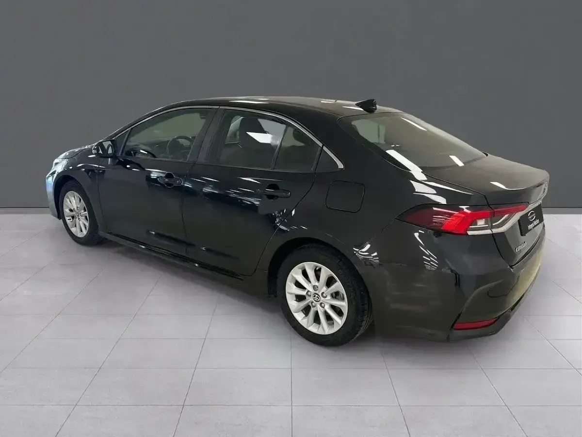 Usado Toyota Corolla Active 140 CV (102 kW) 2023 Negro