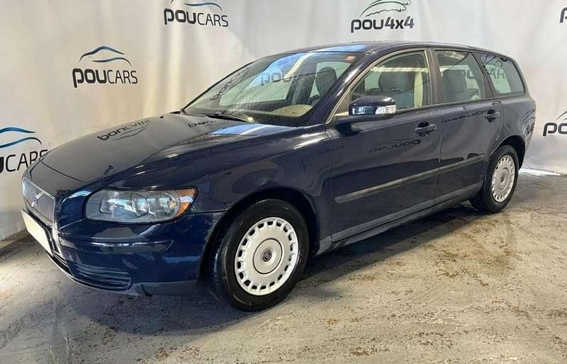 Usado Volvo V50 Momentum 136 CV (100 kW) 2007 Azul Familiar