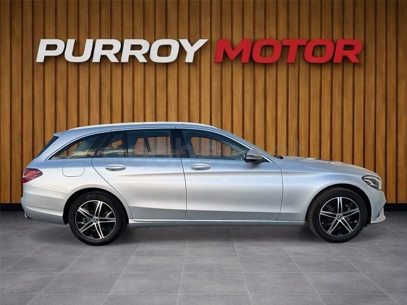 Usado Mercedes C220 194 CV (142 kW) 2021 Gris / plata Familiar