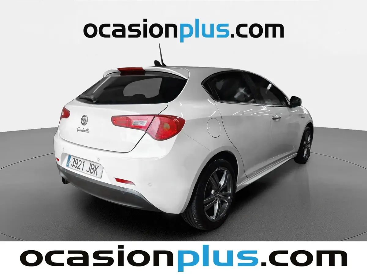 Usado Alfa Romeo Giulietta Distinctive 105 CV (77 kW) 2014 Blanco Utilitario