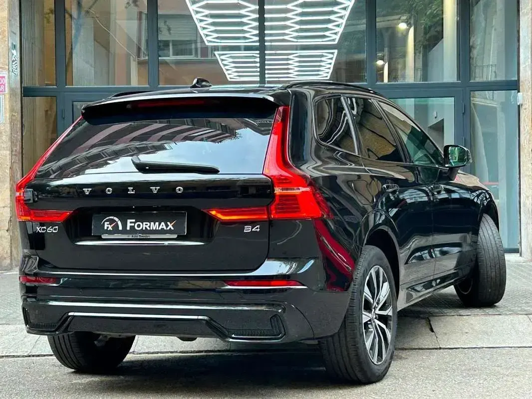 Usado Volvo XC60 Plus 197 CV (144 kW) 2023 Negro SUV