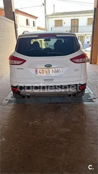 Usado Ford Kuga Titanium 150 CV (110 kW) 2016 Blanco SUV