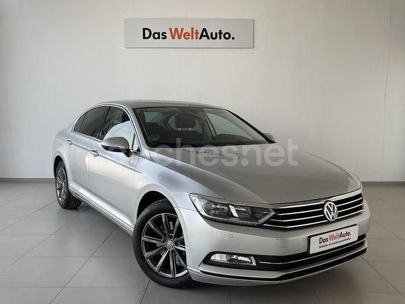 Gris / plata Usado 2017 VW Passat Advance Berlina | 17.900 € (Precio justo) - Imagen 1/4