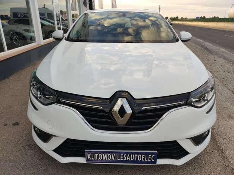 Usado Renault Mégane GrandTour Zen 116 CV (85 kW) 2020 Blanco Familiar