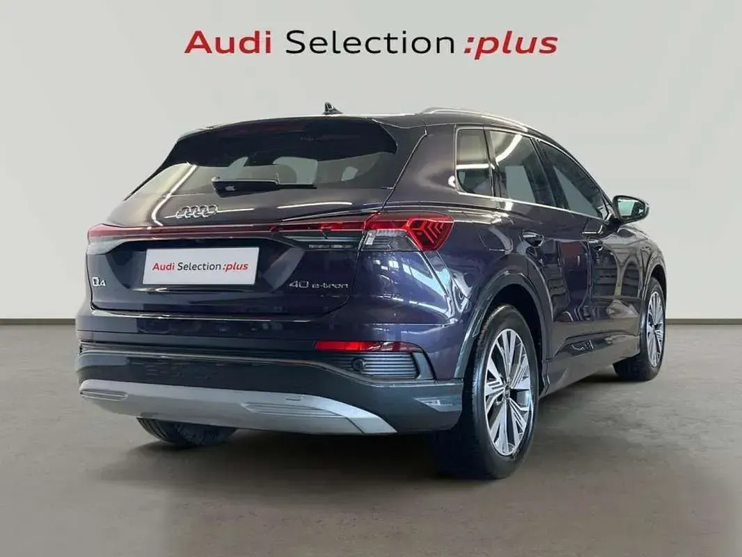Usado Audi Q4 e-tron Advanced Plus 150 kW (204 CV) 2024 Plateado SUV