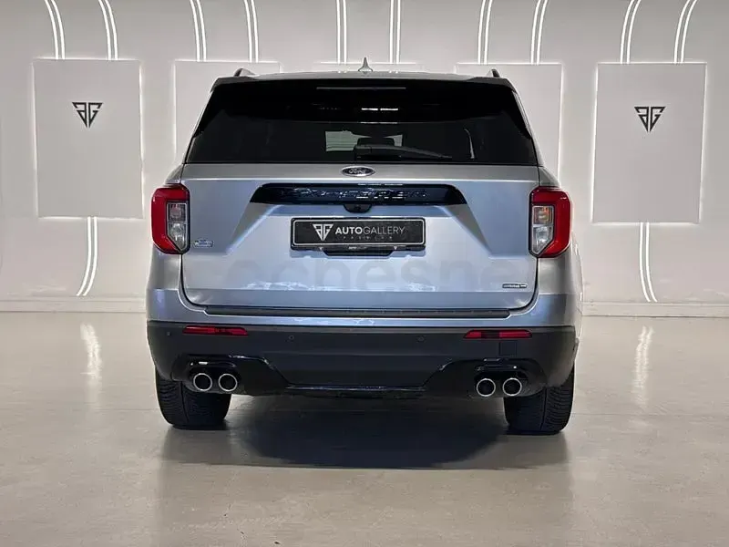 Usado Ford Explorer ST-Line 450 CV (330 kW) 2020 Gris / plata SUV