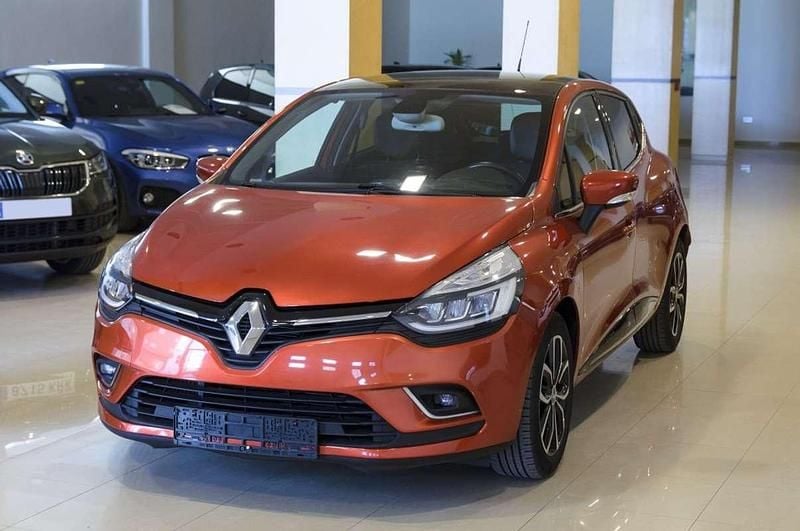 Rojo Usado 2019 Renault Clio IV LIMITED Utilitario | 11.390 € (Precio justo) - Imagen 1/4
