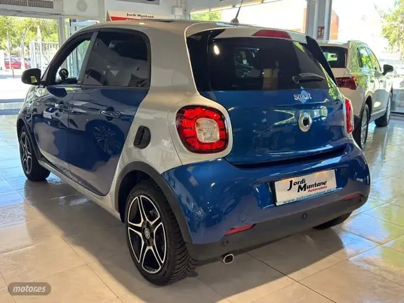 Usado Smart ForFour Passion 90 CV (66 kW) 2020 Azul