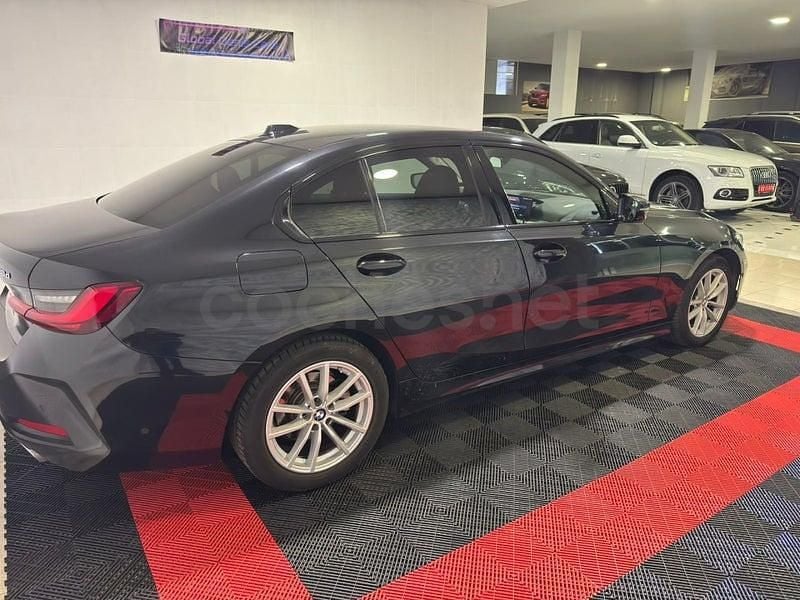 Usado BMW 318 150 CV (110 kW) 2023 Negro Berlina