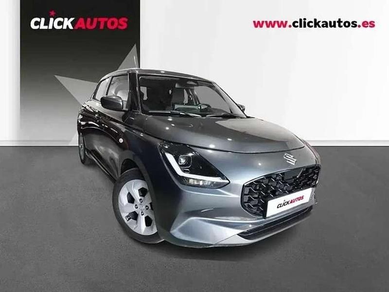 Usado Suzuki Swift 83 CV (61 kW) 2025 Gris Utilitario