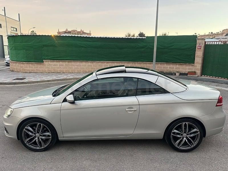 Usado VW Eos Sport 140 CV (102 kW) 2012 Beige Descapotable