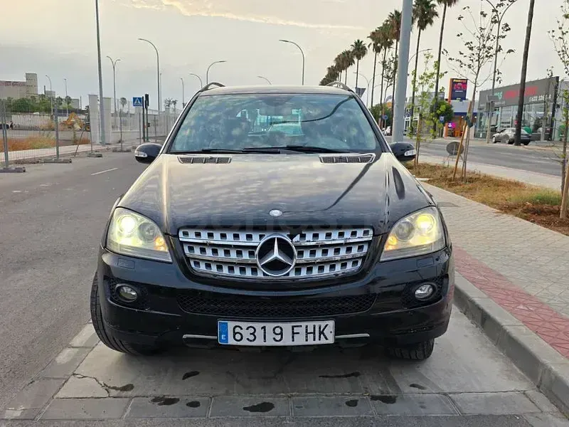 Usado Mercedes ML320 224 CV (164 kW) 2006 Negro SUV