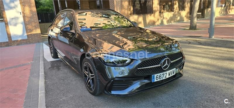 Gris / plata Usado 2022 Mercedes C300e Familiar | 41.000 € (Un poco caro) - Imagen 1/4