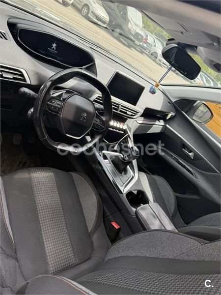 Gris / plata Usado 2016 Peugeot 3008 Active SUV | 12.000 € (Precio justo) - Imagen 1/1