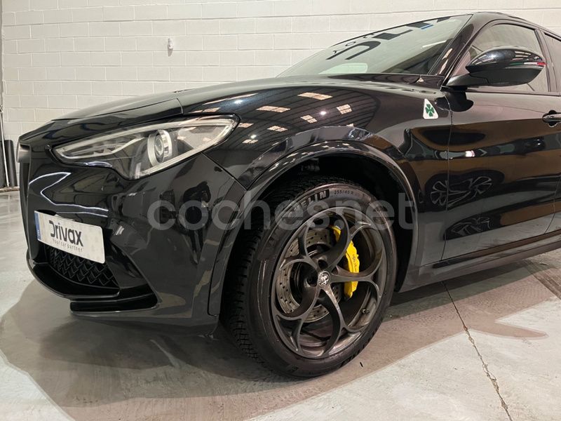 Usado Alfa Romeo Stelvio 510 CV (375 kW) 2019 Negro SUV