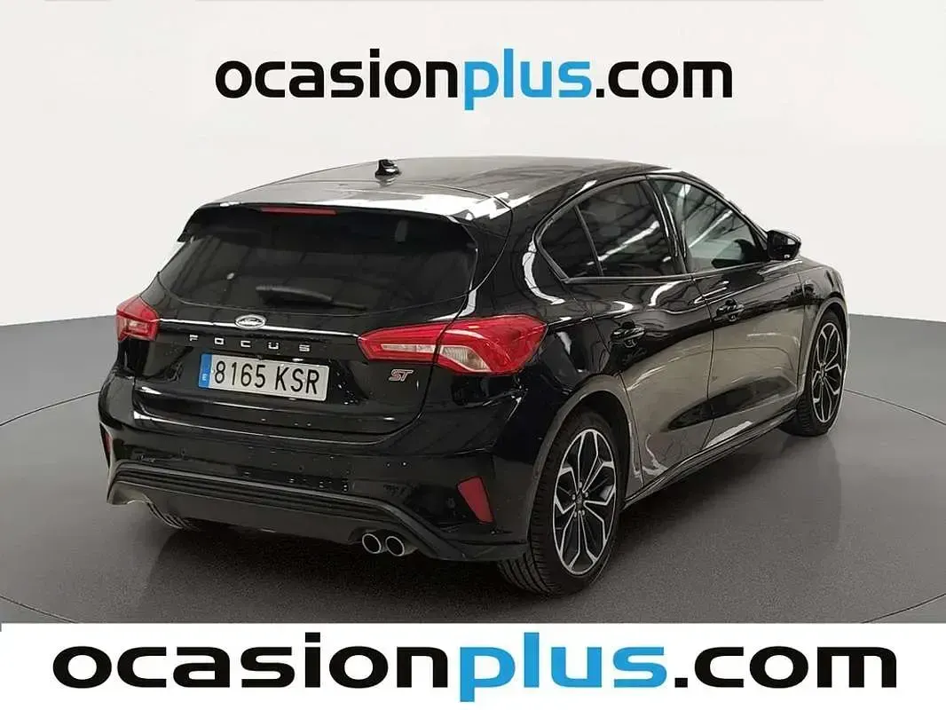 Usado Ford Focus ST-Line 120 CV (88 kW) 2018 Negro Utilitario