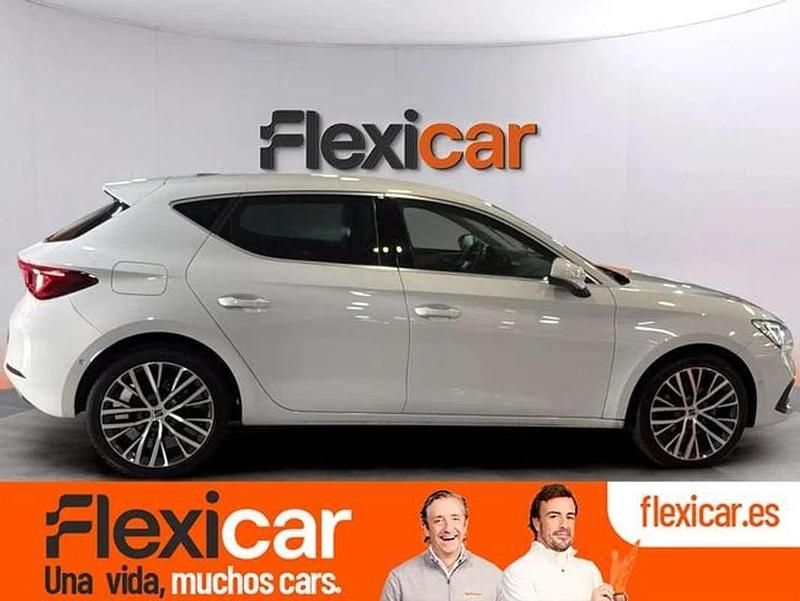 Usado Seat Leon XCELLENCE 150 CV (110 kW) 2021 Blanco Utilitario