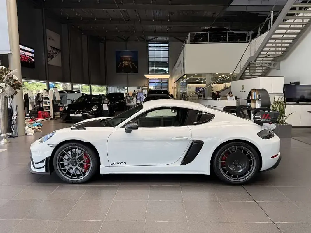 Usado Porsche Cayman GT4 420 CV (308 kW) 2025 Blanco Coupe