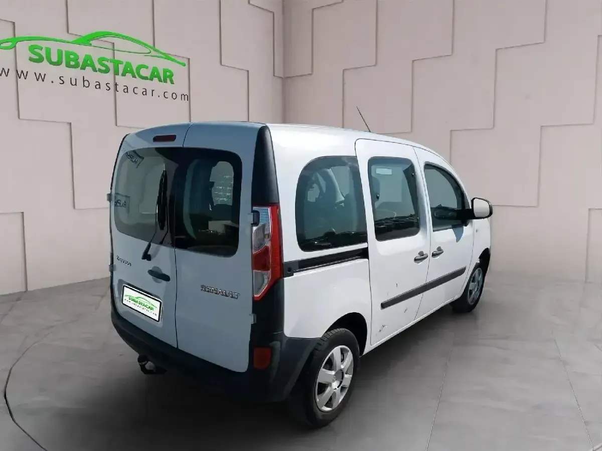 Usado Renault Kangoo 75 CV (55 kW) 2019 Blanco Monovolumen