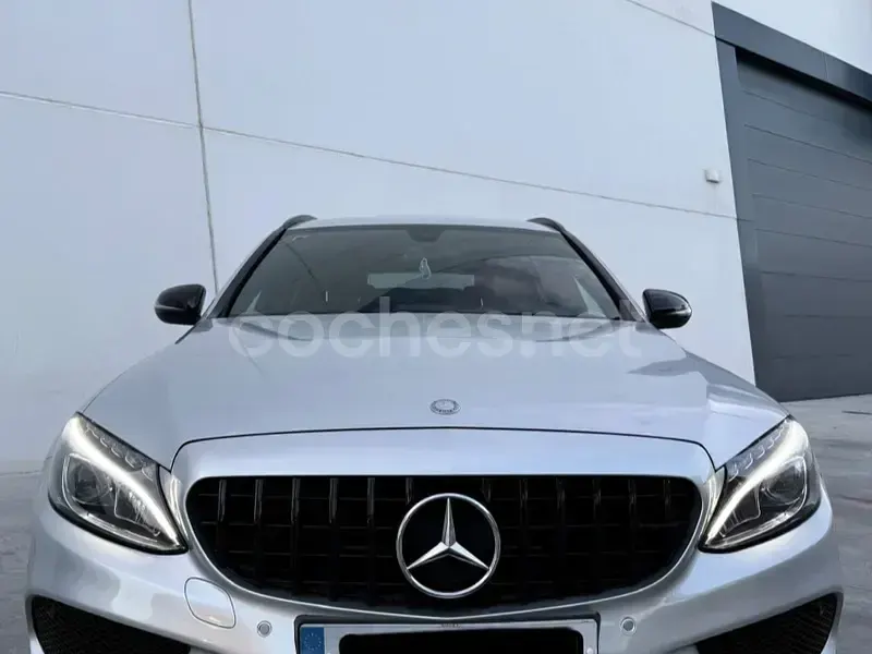 Usado Mercedes C200 150 CV (110 kW) 2018 Gris / plata Familiar