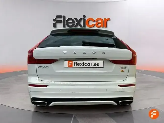 Usado Volvo XC60 R-Design 390 CV (286 kW) 2019 Blanco SUV