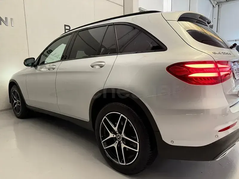 Usado Mercedes GLC220 170 CV (125 kW) 2018 Gris / plata SUV