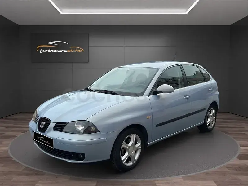 Usado Seat Ibiza Reference 100 CV (73 kW) 2005 Gris / plata Utilitario