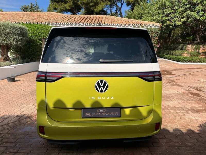 Usado VW ID. Buzz Pro 150 kW (204 CV) 2023 Amarillo Monovolumen