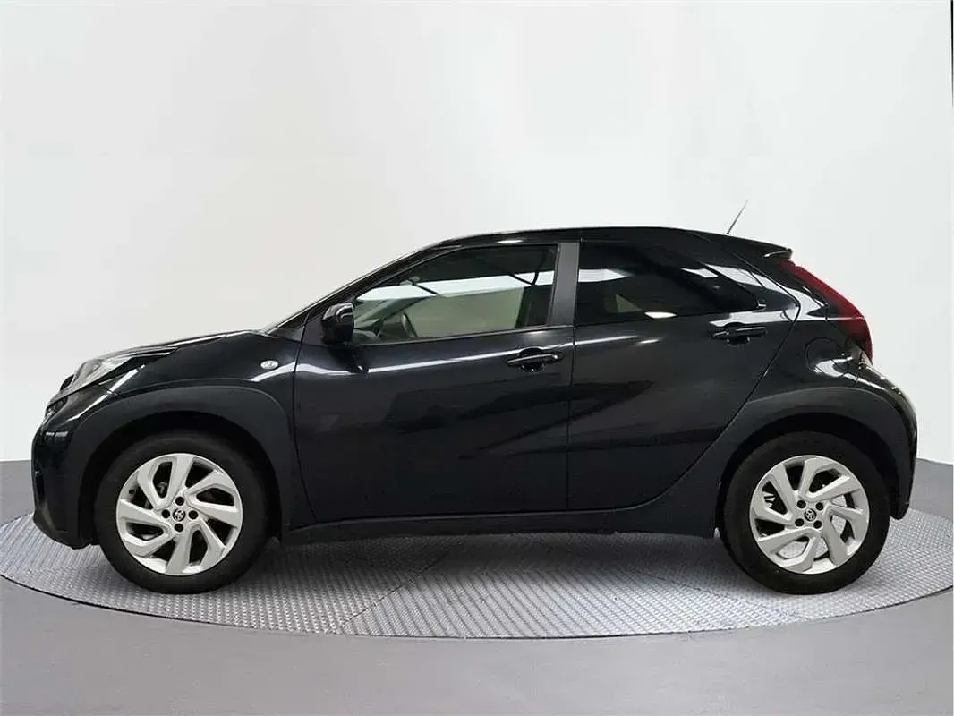 Usado Toyota Aygo X 72 CV (52 kW) 2024 SUV