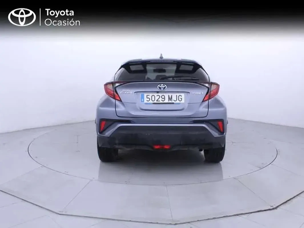 Usado Toyota C-HR Advance 122 CV (89 kW) 2023 Gris SUV