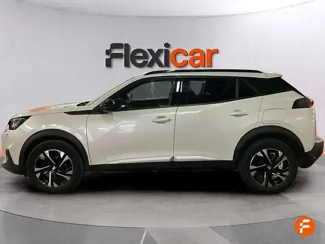 Usado Peugeot 2008 Allure 130 CV (95 kW) 2022 Blanco SUV
