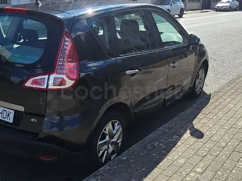Usado Renault Scénic III Authentique 95 CV (69 kW) 2011 Negro Monovolumen