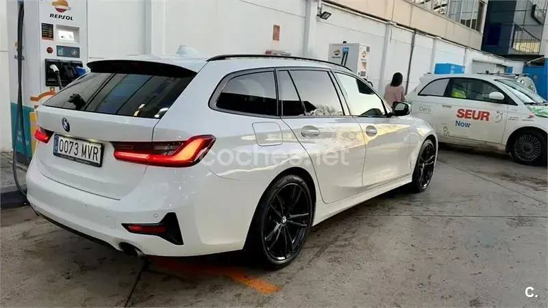 Usado BMW 330 258 CV (189 kW) 2019 Blanco Familiar