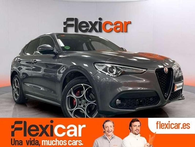 Usado Alfa Romeo Stelvio Sprint 190 CV (139 kW) 2021 Gris SUV