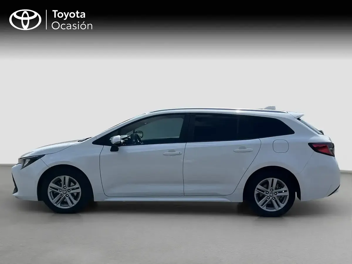 Usado Toyota Corolla Active 122 CV (89 kW) 2021 Blanco Familiar