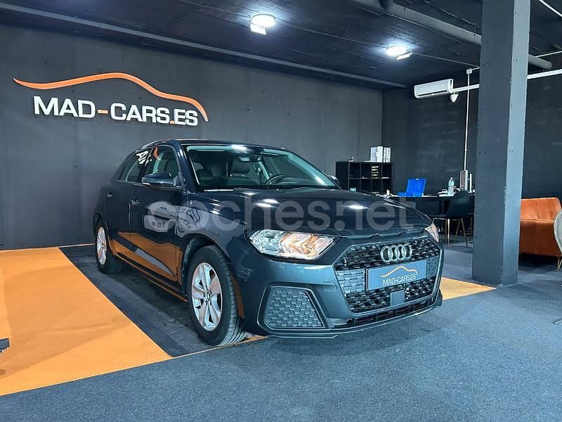 Usado Audi A1 Sportback 116 CV (85 kW) 2019 Gris / plata Utilitario