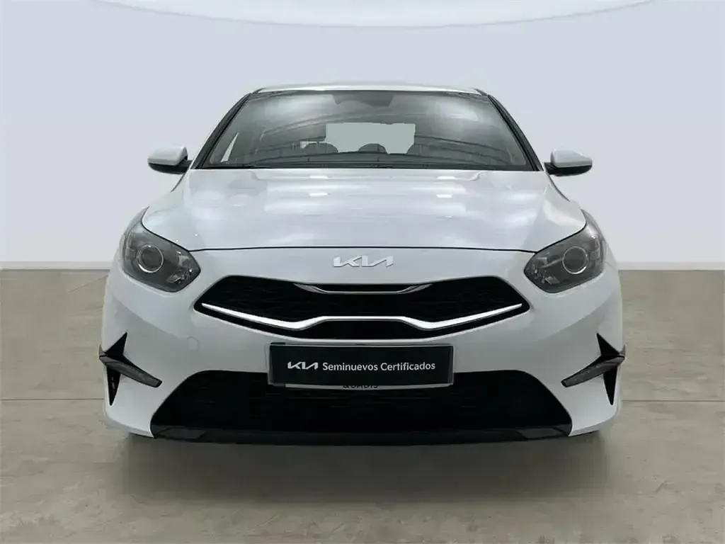 Nuevo Kia Ceed 101 CV (74 kW) 2025 Blanco Utilitario