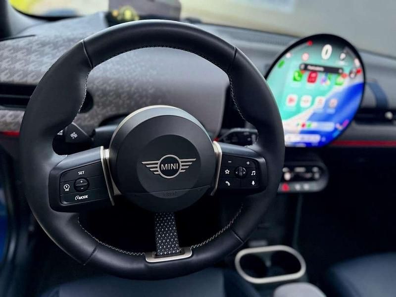 Usado Mini Cooper Favoured 156 CV (114 kW) 2025 Azul Utilitario