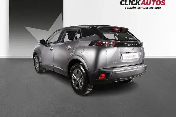 Usado Peugeot 2008 Active 130 CV (95 kW) 2023 SUV
