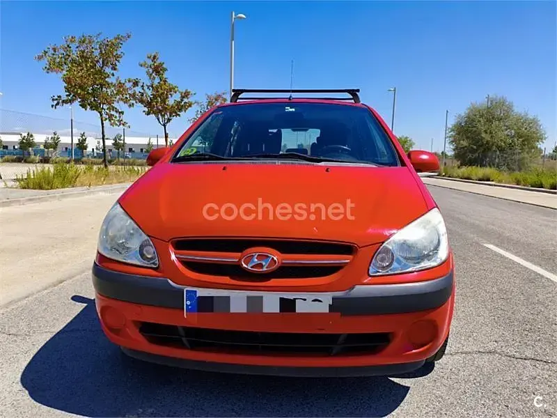 Usado Hyundai Getz 88 CV (64 kW) 2005 Rojo Utilitario