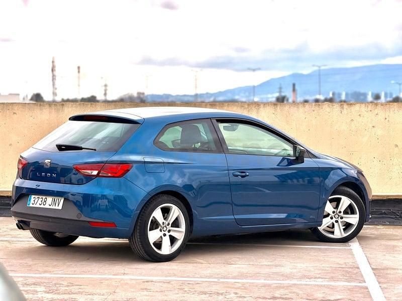Usado Seat Leon FR 125 CV (91 kW) 2016 Azul Berlina