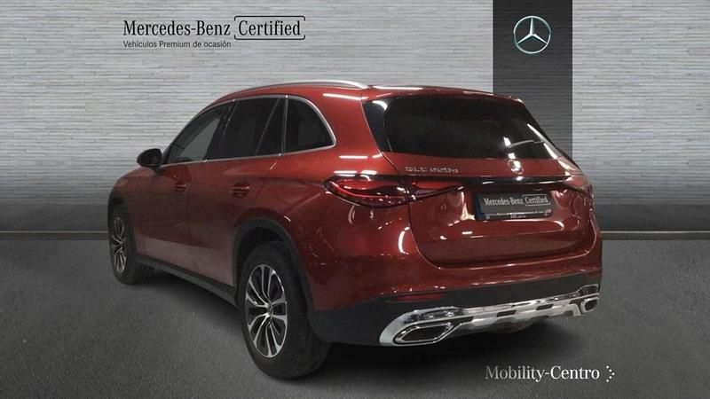 Usado Mercedes GLC220 197 CV (144 kW) 2023 Hyacinth red  metallic paint