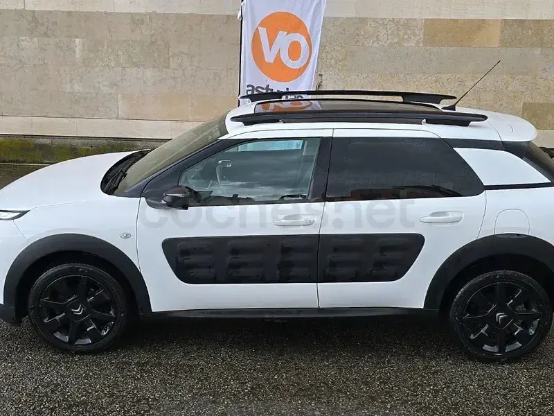 Usado Citroën C4 Shine Edition 100 CV (73 kW) 2016 Blanco Berlina