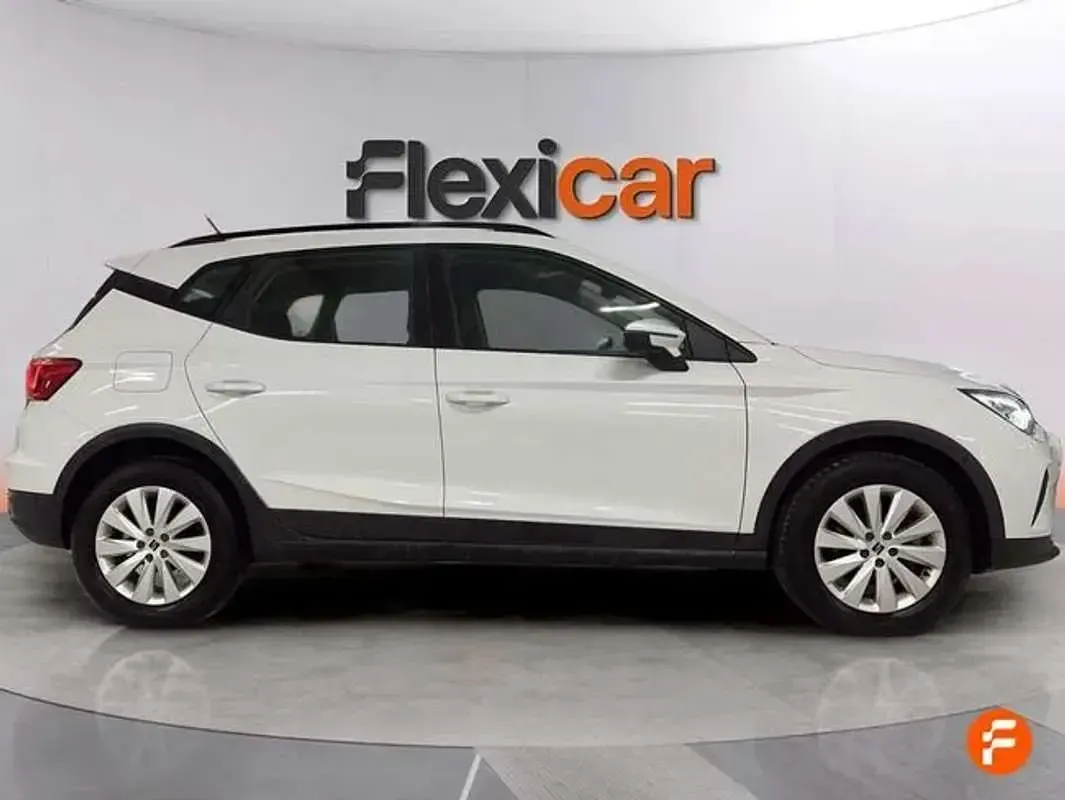 Używany Seat Arona Style 110 KM (80 kW) 2024 Biały SUV