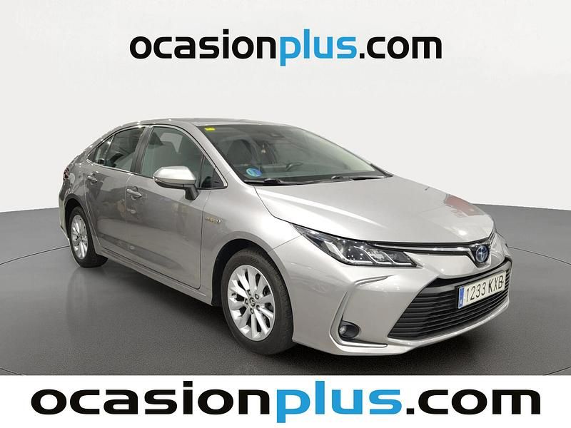 Usado Toyota Corolla Active 122 CV (89 kW) 2019 Gris Berlina