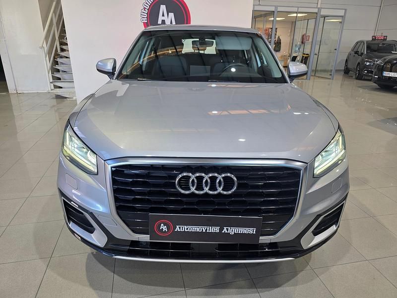Usado Audi Q2 Advanced Plus 116 CV (85 kW) 2018 Gris SUV