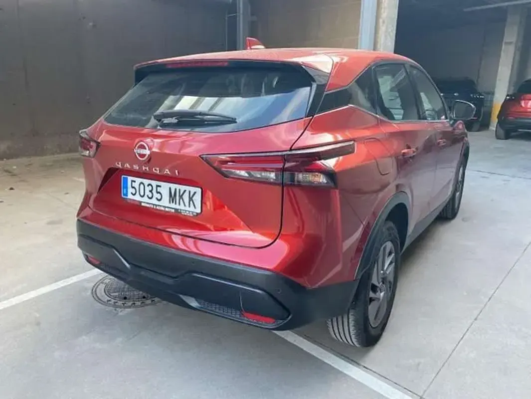 Usado Nissan Qashqai Acenta 141 CV (103 kW) 2023 Rojo SUV